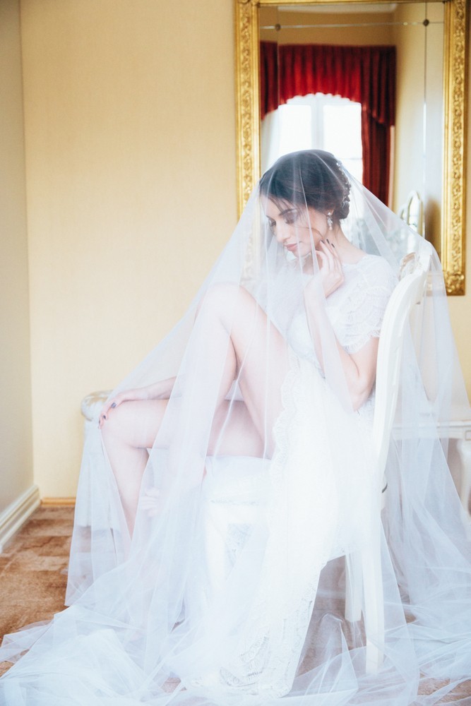 Wedding project with Dalia wedding dress and Valerie boudoir dress