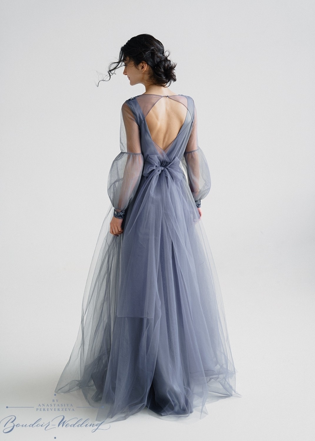 Фото Серое свадебное платье Artemis